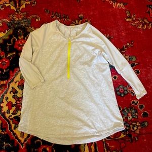 Lululemon 3/4 zip pullover Womens size Medium